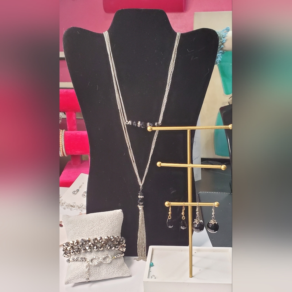 Black crystal glass necklace bracelets earrings set silvertone